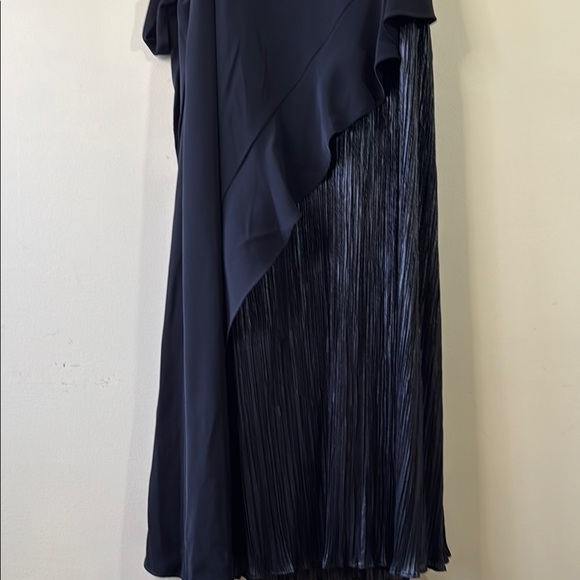 DKNY Dress Black Maxi Elegant Sleeveless Cowl Neck Pleated in Size 14 NWT - Picture 12 of 14
